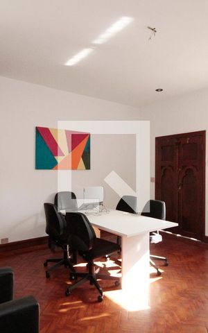 Casa à venda com 630m², 5 quartos e 8 vagasQuarto 2