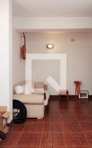 Casa à venda com 630m², 5 quartos e 8 vagasCasa do Caseiro