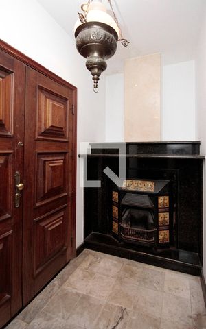 Casa à venda com 630m², 5 quartos e 8 vagasLareira