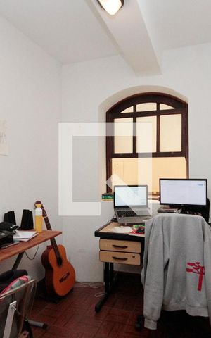 Casa à venda com 630m², 5 quartos e 8 vagasCasa do Caseiro