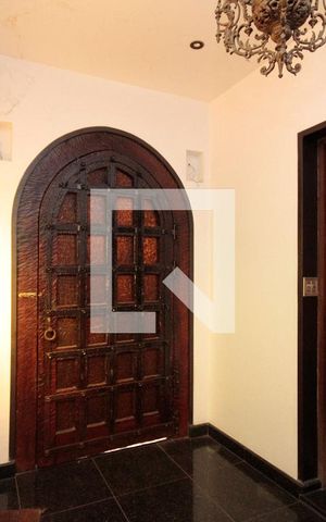 Casa à venda com 630m², 5 quartos e 8 vagasHall de Entrada