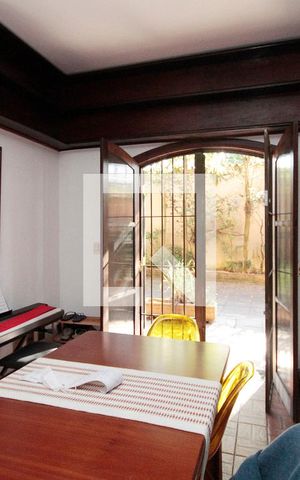 Casa à venda com 630m², 5 quartos e 8 vagasPiso Inferior