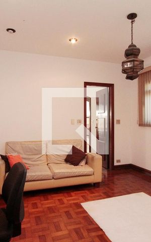 Casa à venda com 630m², 5 quartos e 8 vagasEscritório