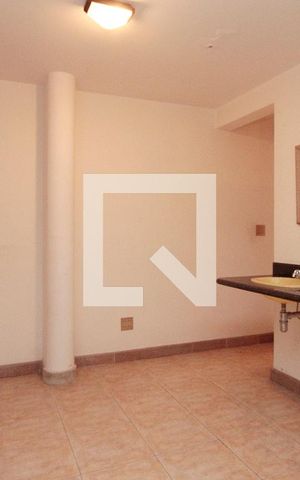 Casa à venda com 630m², 5 quartos e 8 vagasSauna