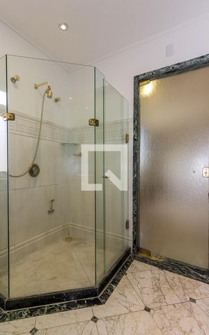 Apartamento à venda com 290m², 3 quartos e 3 vagas Apartamento à venda com 290m², 3 quartos e 3 vagasQuarto Suíte - banheiro