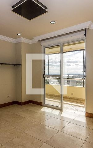 Apartamento à venda com 290m², 3 quartos e 3 vagas Apartamento à venda com 290m², 3 quartos e 3 vagasQuarto 3