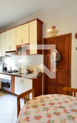 Casa à venda com 250m², 3 quartos e 3 vagasCozinha
