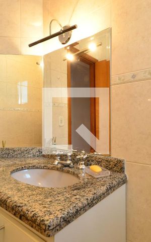 Casa à venda com 250m², 3 quartos e 3 vagasBanheiro Social