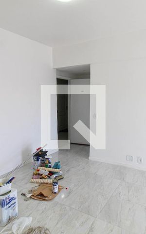 Apartamento à venda com 80m², 2 quartos e 1 vaga Apartamento à venda com 80m², 2 quartos e 1 vagaSala