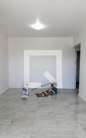 Apartamento à venda com 80m², 2 quartos e 1 vaga Apartamento à venda com 80m², 2 quartos e 1 vagaSala