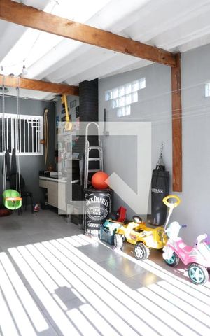 Casa à venda com 84m², 2 quartos e 2 vagasGaragem