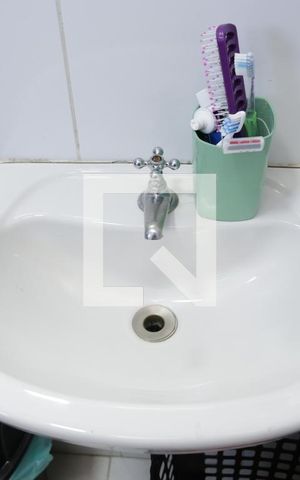 Casa à venda com 84m², 2 quartos e 2 vagasBanheiro da Suíte 1