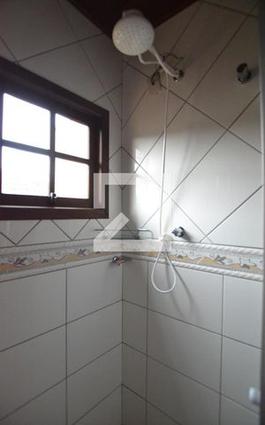 Casa à venda com 120m², 3 quartos e 2 vagasBanheiro