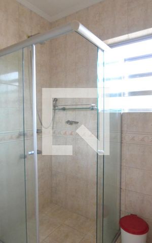 Casa à venda com 120m², 3 quartos e 2 vagasBanheiro