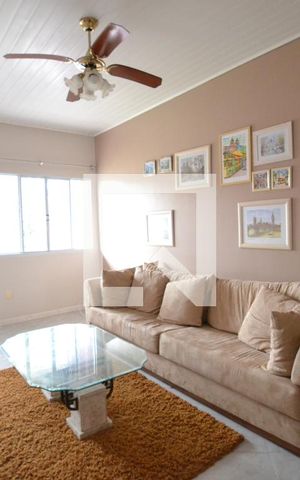 Casa à venda com 120m², 3 quartos e 2 vagasSala