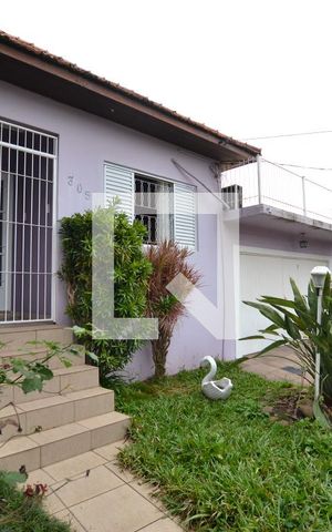 Casa à venda com 120m², 3 quartos e 2 vagasFachada