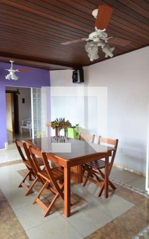 Casa à venda com 120m², 3 quartos e 2 vagasEspaço Gourmet