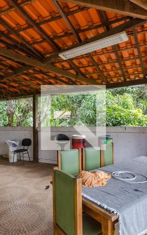 Casa à venda com 180m², 4 quartos e 2 vagas Casa à venda com 180m², 4 quartos e 2 vagasVaranda da Sala 4