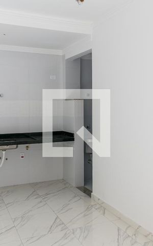 Apartamento à venda com 48m², 2 quartos e sem vaga Apartamento à venda com 48m², 2 quartos e sem vagaSala e Cozinha