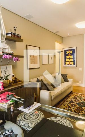 Apartamento à venda com 300m², 3 quartos e 5 vagas Apartamento à venda com 300m², 3 quartos e 5 vagasEscritório