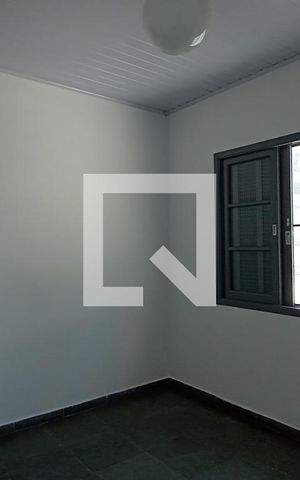 Casa para alugar com 35m², 1 quarto e sem vagaSala/Quarto