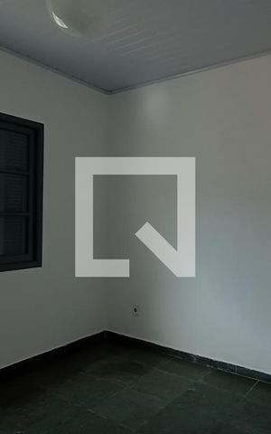 Casa para alugar com 35m², 1 quarto e sem vagaSala/Quarto