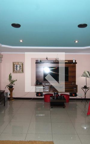 Casa à venda com 277m², 3 quartos e 2 vagasSala