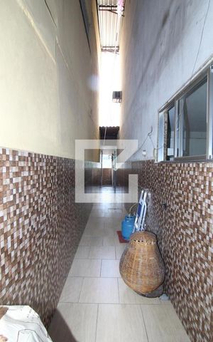 Casa à venda com 277m², 3 quartos e 2 vagasCorredor Lateral