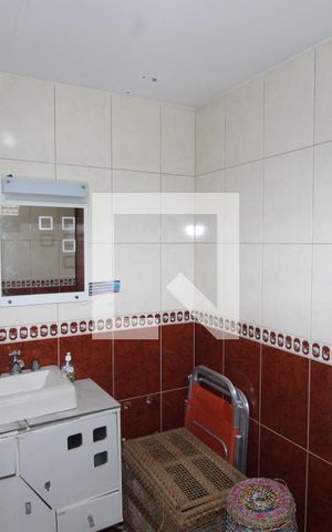 Casa à venda com 277m², 3 quartos e 2 vagasBanheiro da Suíte 2