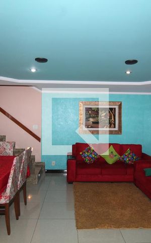 Casa à venda com 277m², 3 quartos e 2 vagasSala
