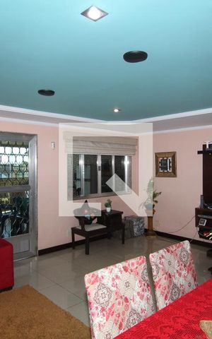 Casa à venda com 277m², 3 quartos e 2 vagasSala