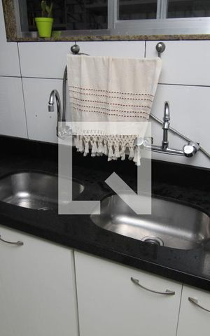Casa à venda com 277m², 3 quartos e 2 vagasCozinha