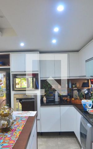 Casa para alugar com 340m², 5 quartos e 2 vagasCozinha