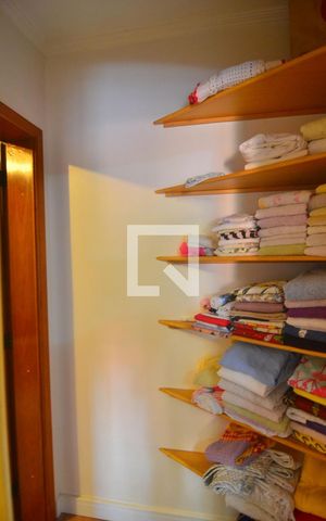 Casa para alugar com 340m², 5 quartos e 2 vagasCloset