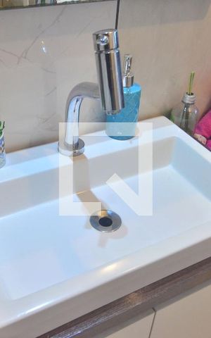 Casa para alugar com 340m², 5 quartos e 2 vagasBanheiro Social
