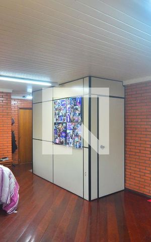 Casa para alugar com 340m², 5 quartos e 2 vagasQuarto 5