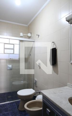 Casa à venda com 220m², 4 quartos e 1 vagaSuíte