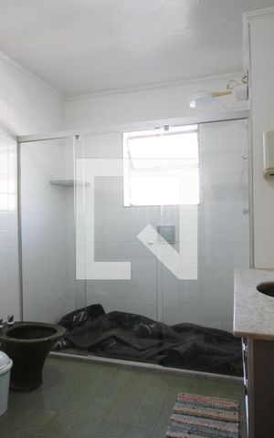 Casa à venda com 220m², 4 quartos e 1 vagaBanheiro