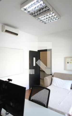 Casa à venda com 220m², 4 quartos e 1 vagaSuíte