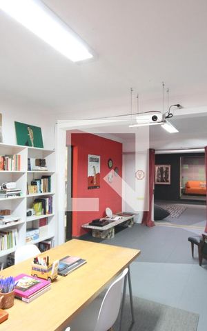 Casa à venda com 220m², 4 quartos e 1 vagaSala