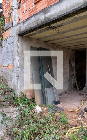 Casa à venda com 140m², 2 quartos e 2 vagasEdícula
