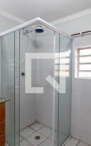 Casa à venda com 140m², 2 quartos e 2 vagasBanheiro da Suíte
