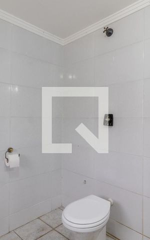 Casa à venda com 140m², 2 quartos e 2 vagasBanheiro da Suíte