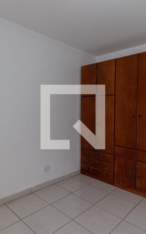 Casa à venda com 140m², 2 quartos e 2 vagasSuíte