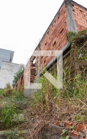 Casa à venda com 140m², 2 quartos e 2 vagasEdícula