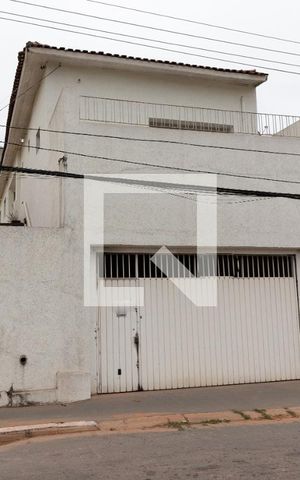 Casa à venda com 140m², 2 quartos e 2 vagasFachada
