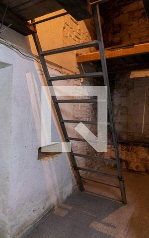 Casa à venda com 140m², 2 quartos e 2 vagasGaragem - Depósito