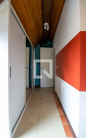 Casa de condomínio à venda com 150m², 3 quartos e 2 vagas Casa de condomínio à venda com 150m², 3 quartos e 2 vagasCorredor
