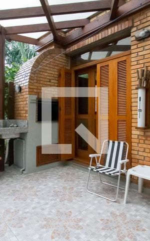 Casa de condomínio à venda com 150m², 3 quartos e 2 vagas Casa de condomínio à venda com 150m², 3 quartos e 2 vagasChurrasqueira