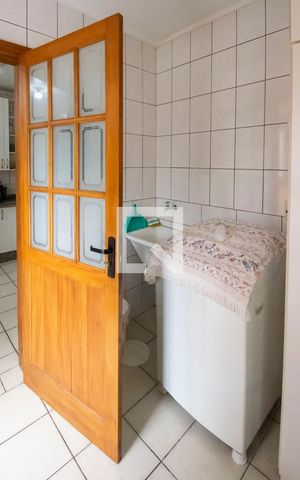 Casa de condomínio à venda com 150m², 3 quartos e 2 vagas Casa de condomínio à venda com 150m², 3 quartos e 2 vagasCozinha e Área de Serviço